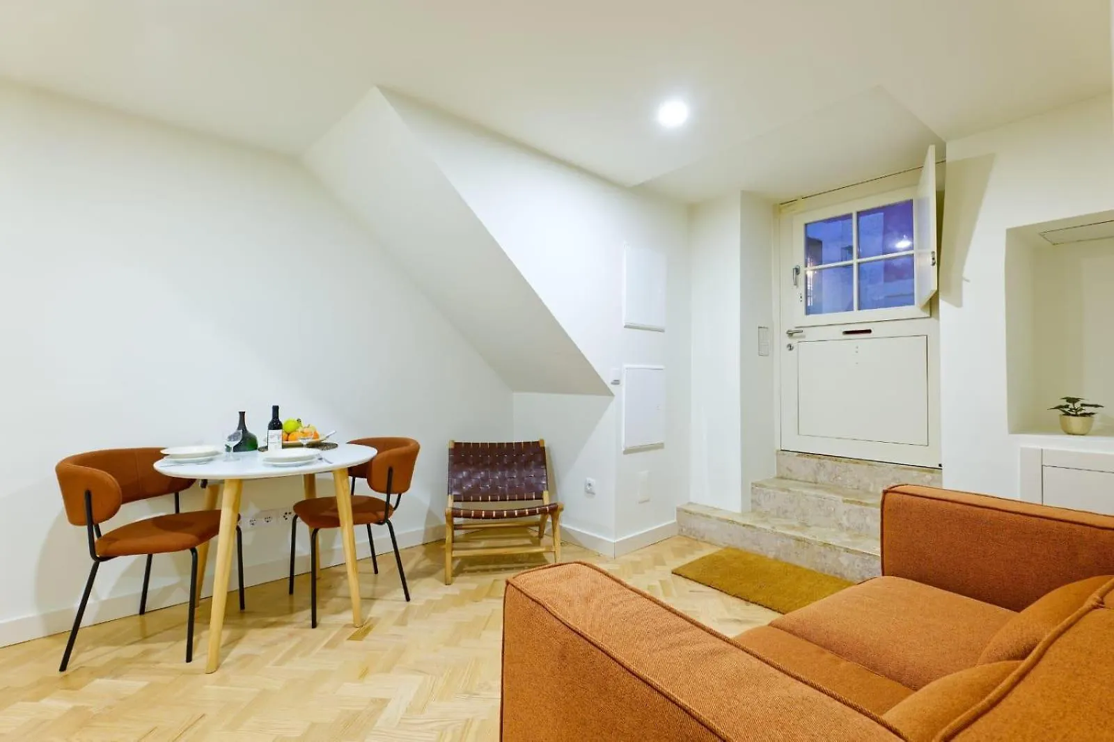 Neue Wohnung Im Zentrum Lisbon Apartment