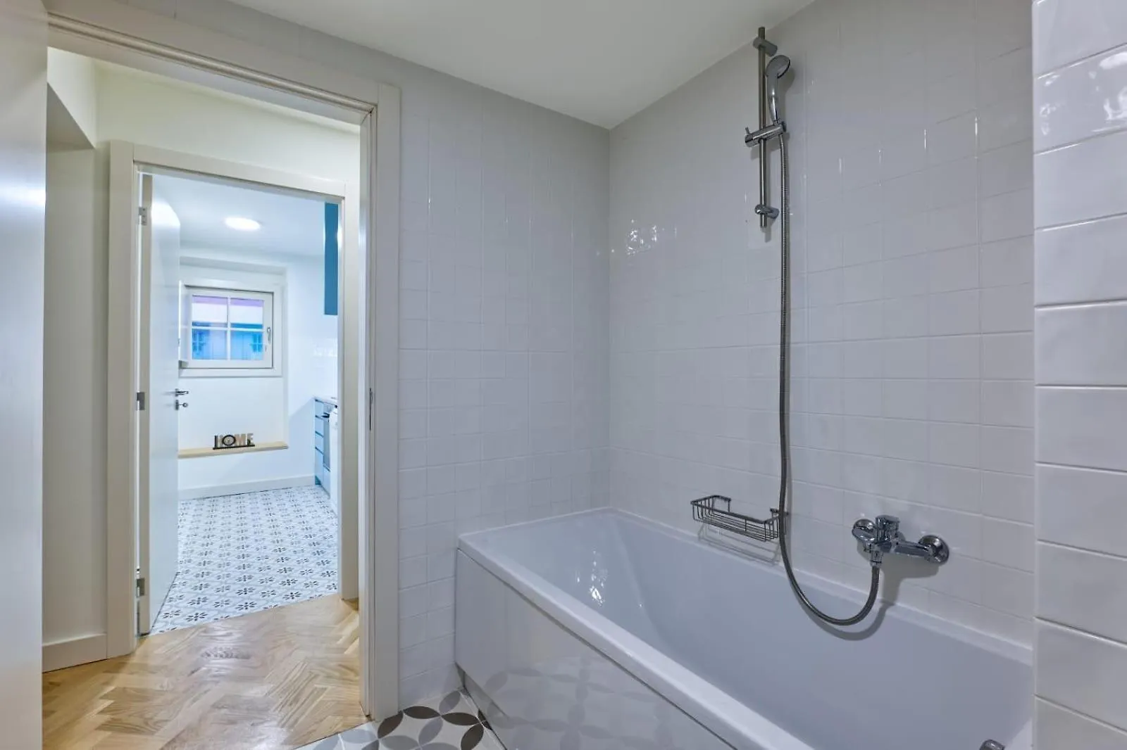 Neue Wohnung Im Zentrum Lisbon Apartment
